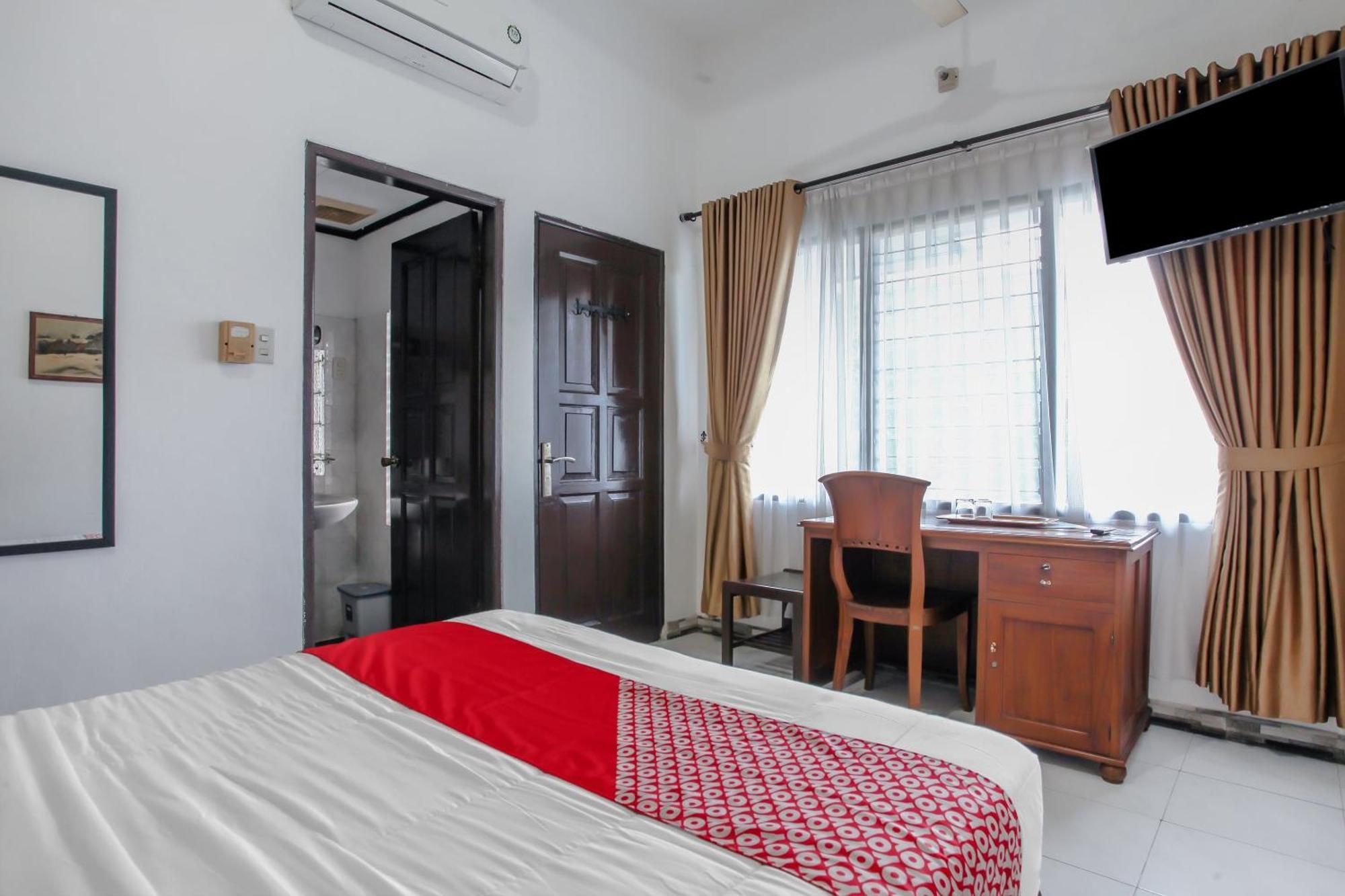 Oyo Life 90091 Wisma Pakuan Syariah Bogor Exteriör bild