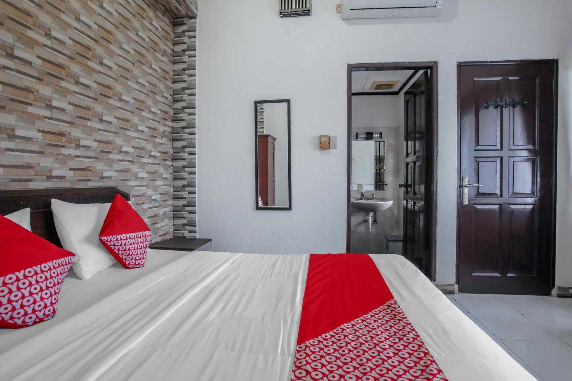 Oyo Life 90091 Wisma Pakuan Syariah Bogor Exteriör bild