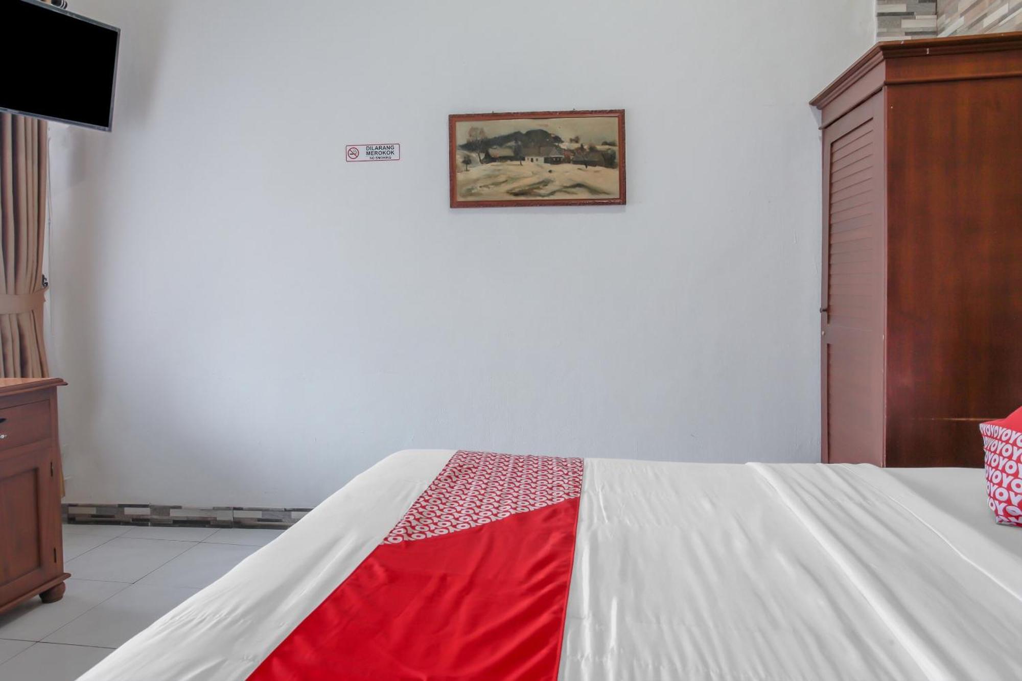Oyo Life 90091 Wisma Pakuan Syariah Bogor Exteriör bild