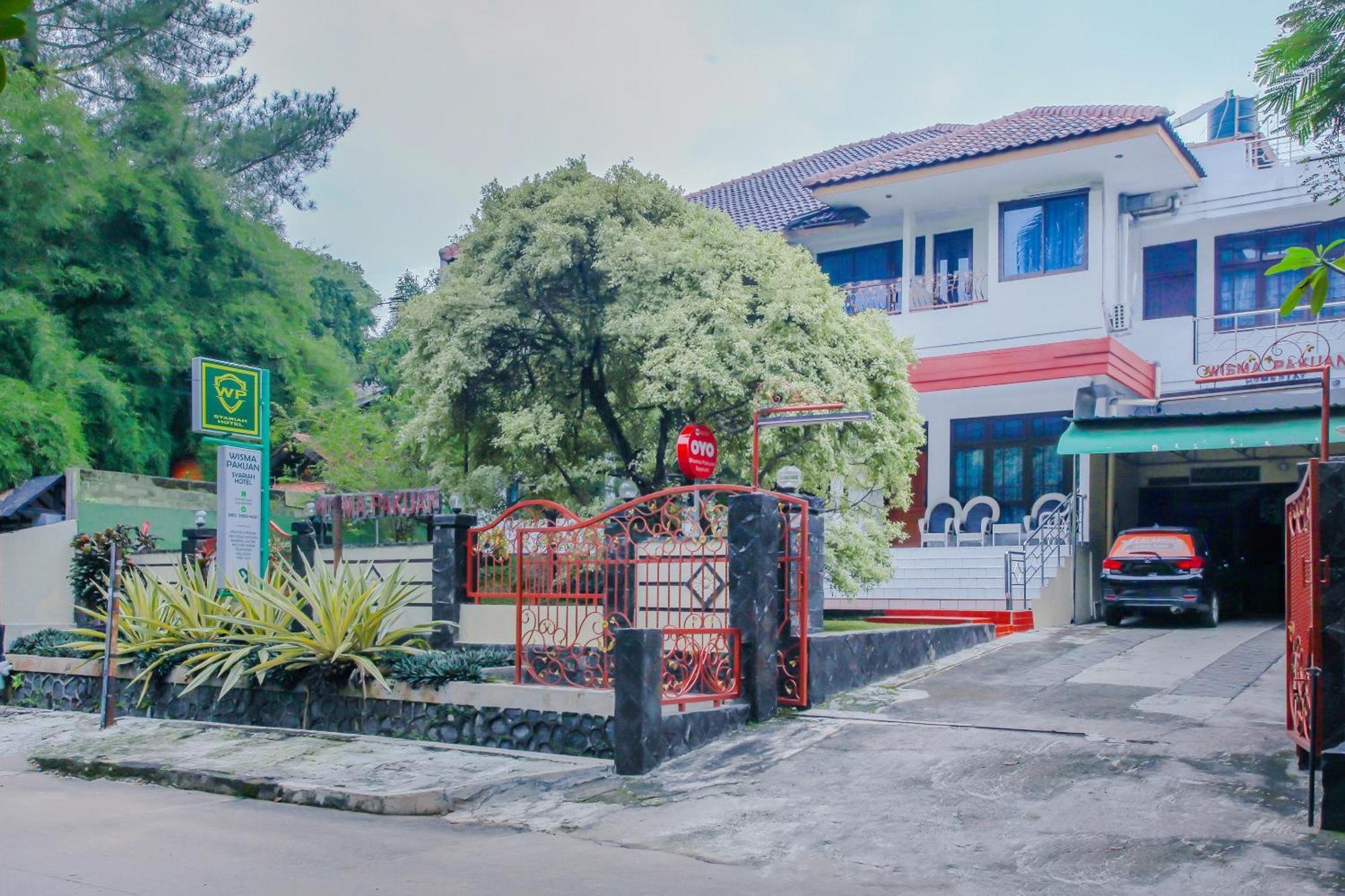 Oyo Life 90091 Wisma Pakuan Syariah Bogor Exteriör bild